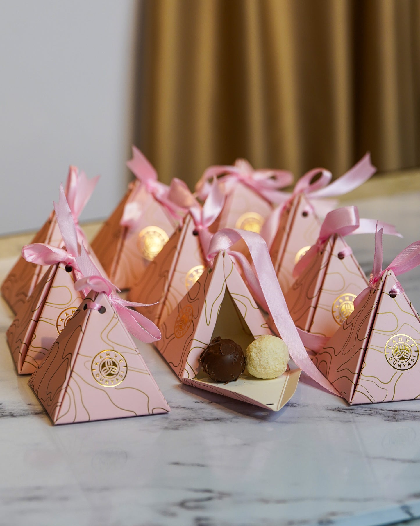 Elegant Mini Chocolate Gift Box (Pink)