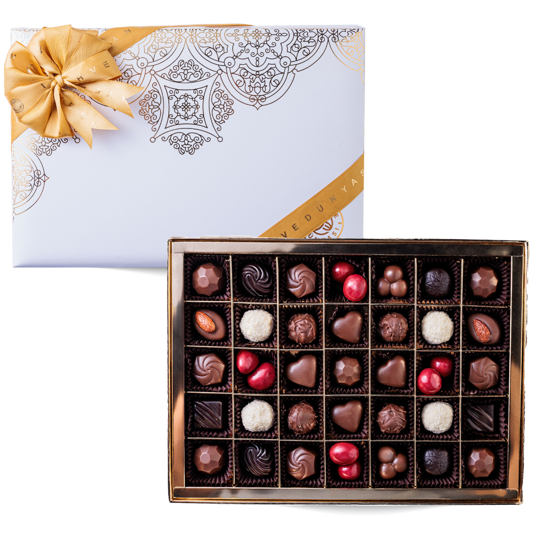 White Gold Foiling Luxury Gift Box (35 Pcs)