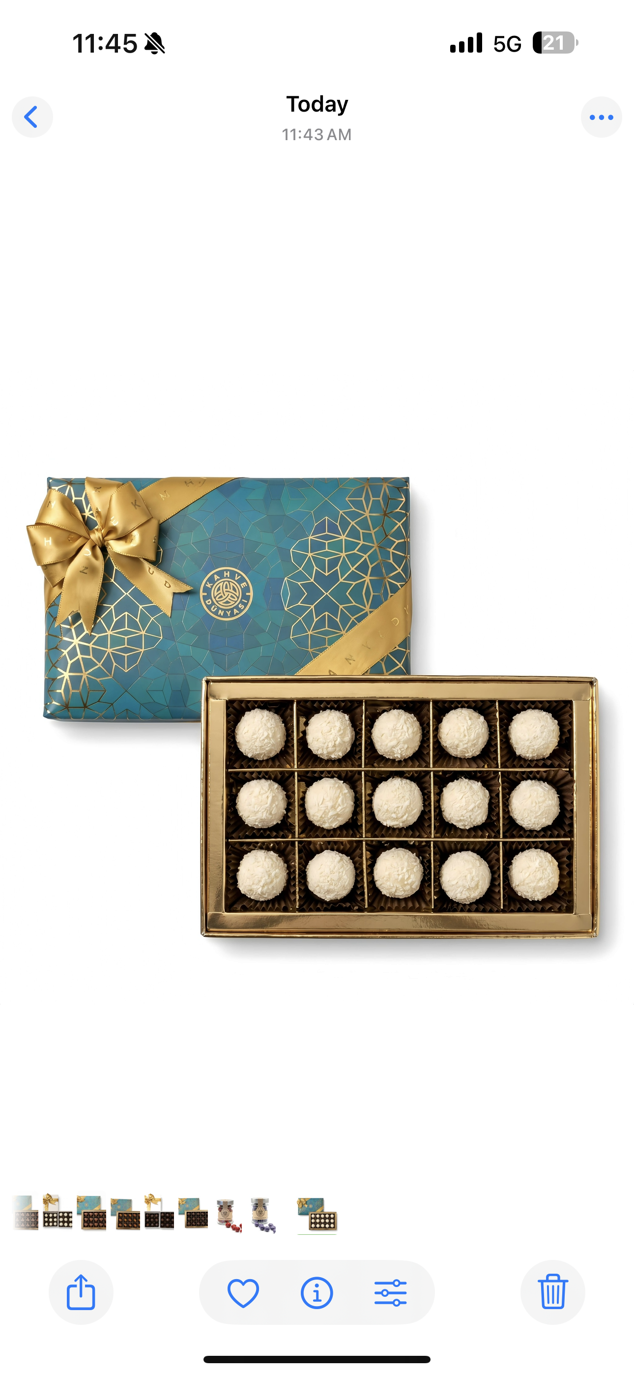 White Chocolate with Coconut flakes Truffle