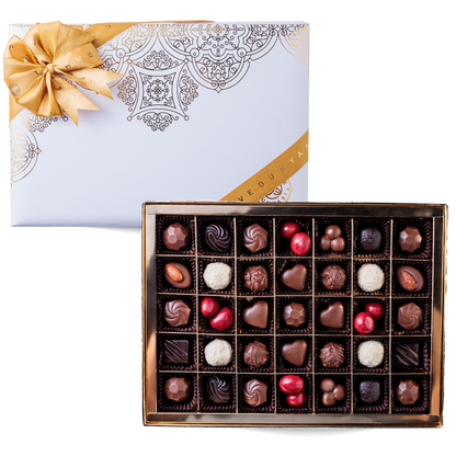 White Gold Foiling Luxury Gift Box (35 Pcs)