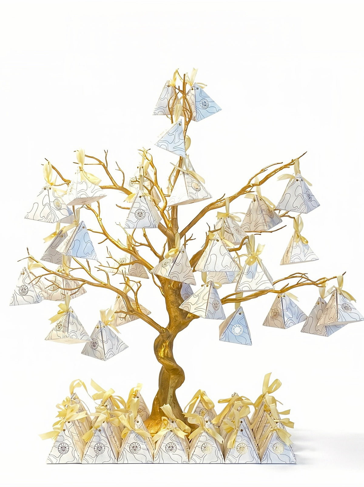 Gold favour tree with white Kahve Dünyası mini boxes